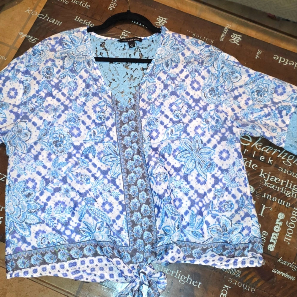 Zac & Rachel Tie Front Top Petite XL gauze and lace crochet top blue and white - Picture 2 of 6